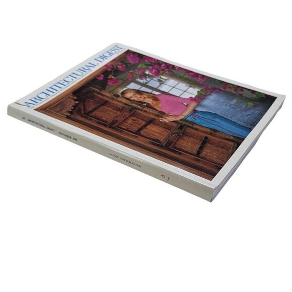 CLAUDIA SCHIFFER November 1999 ARCHITECTURAL DIGEST Magazine - Picture 2 of 7